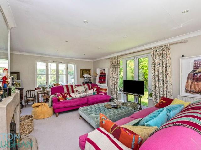 House for rent in Ditchling, Iford