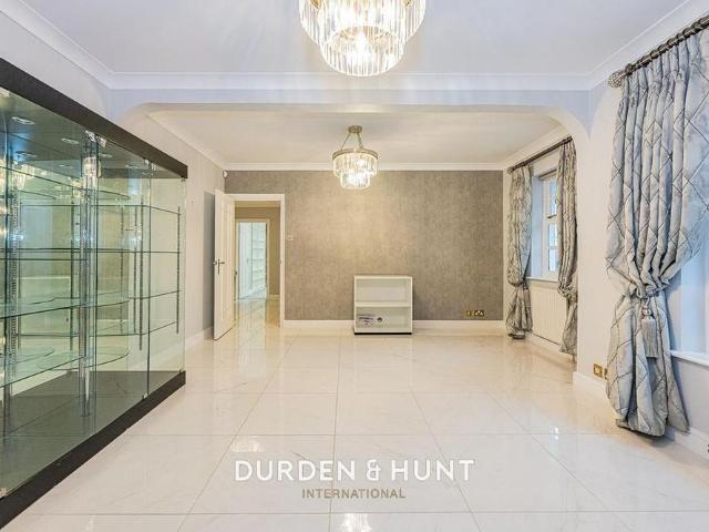 House for rent in Chigwell, Epping