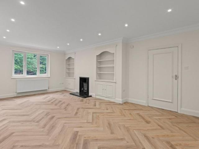 House for rent in Martin's Heron, Winkfield