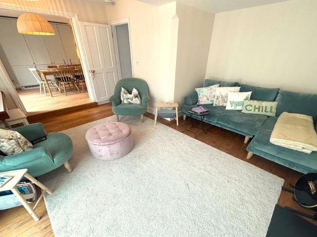 House for rent in Linchmere, Littlecote