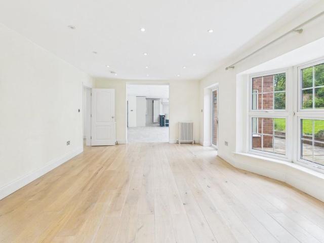 House for rent in Denham, Higher Denham