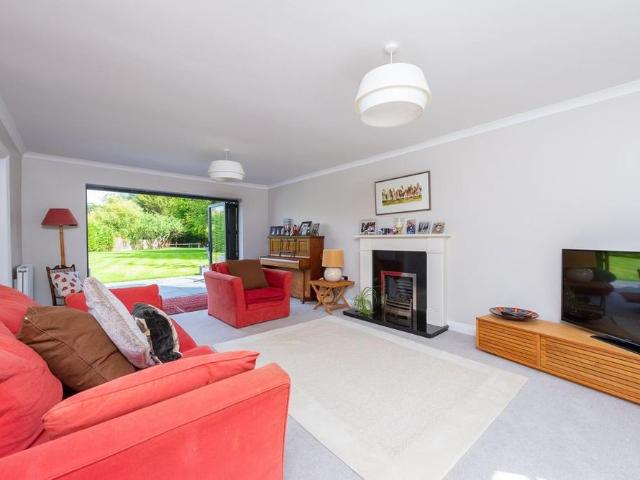 House for rent in Eversley, Hart