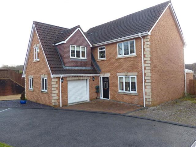 Apartment for rent in Llanharan, Wales