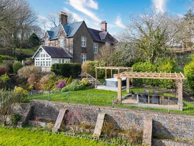 Apartment for rent in Sardis, Llanedi