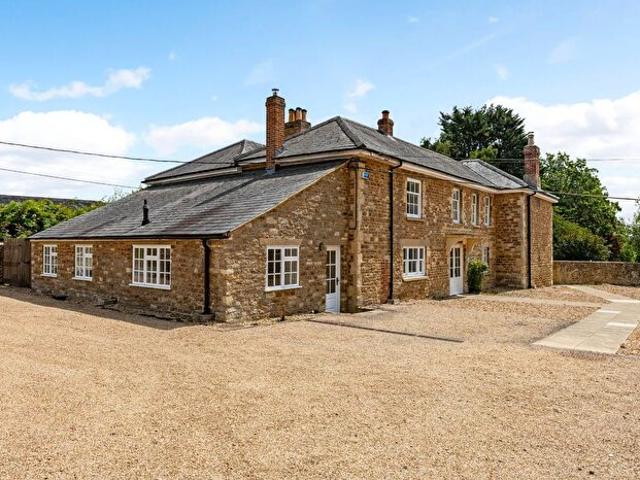 Apartment for rent in Berrick Salome, Oxfordshire