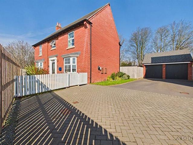 Apartment for rent in Beamhurst, Staffordshire