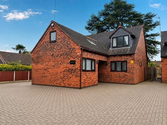 Apartment for rent in New Parks, Old Wharf