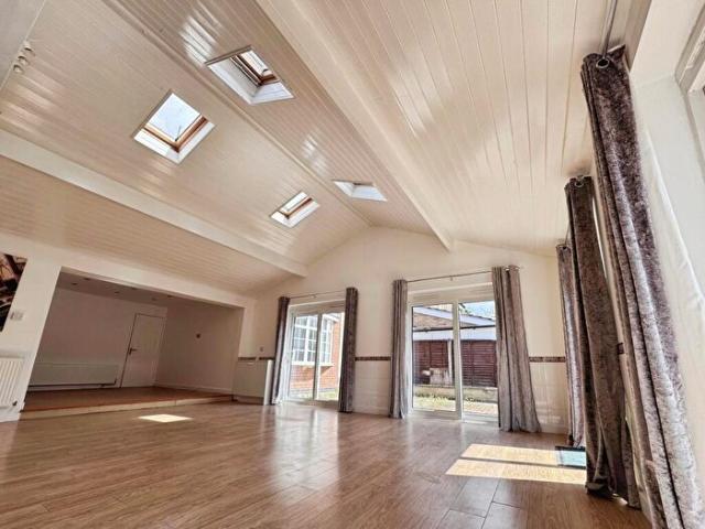 Apartment for rent in Abbey Park, Barton In Fabis