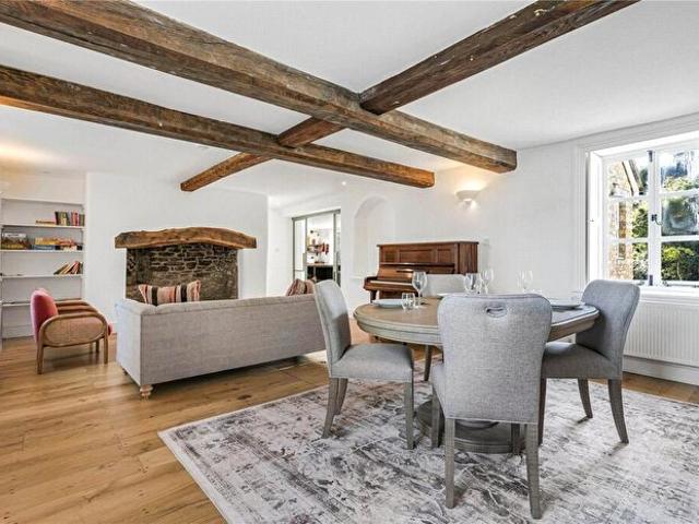 Apartment for rent in Islip, Evershot