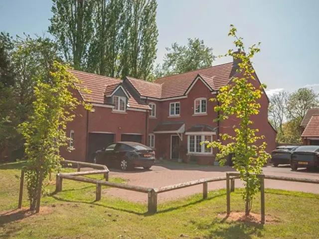 Apartment for rent in Cawston, New Bilton