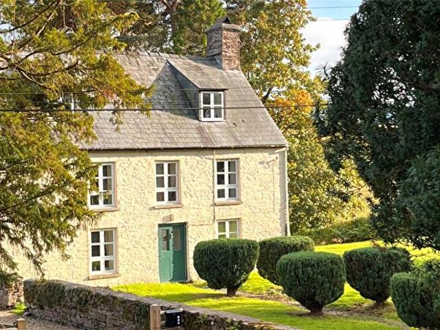 Apartment for rent in Talachddu, Wales