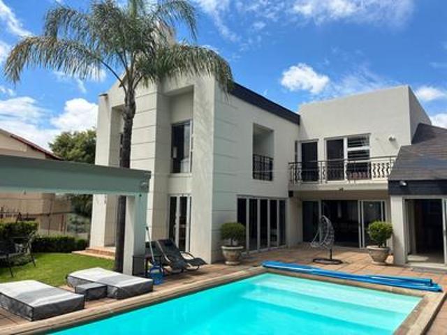 House for rent in Waterkloof, Gauteng