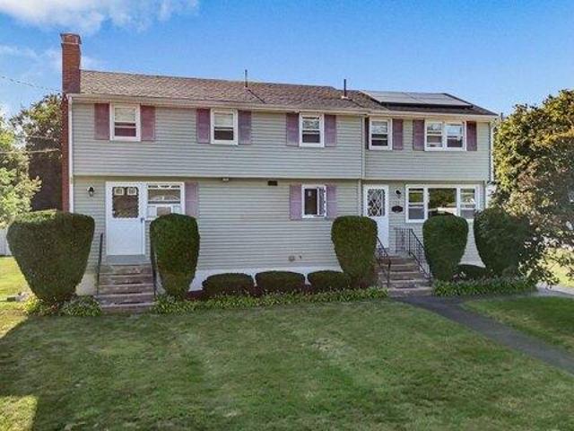 House for sale in Dracut, Massachusetts