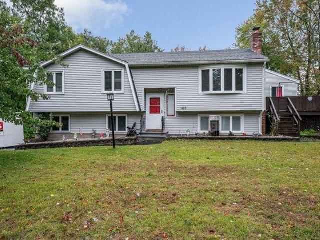 House for sale in Dracut, Middlesex County