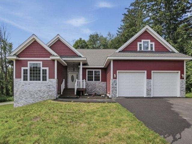 House for sale in Dudley, Massachusetts