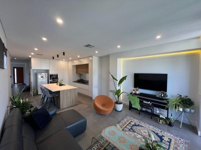 Duplex for rent in Sydney, New South Wales