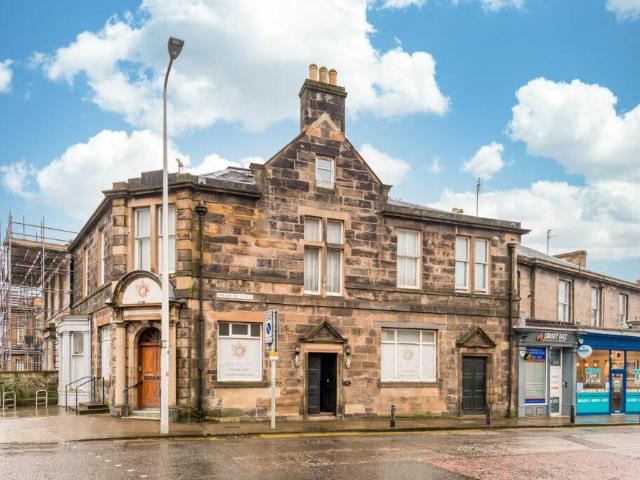 Flat for sale in Mayfield, Newington