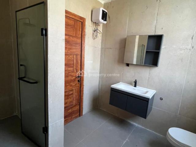 Detached duplex for rent in Eti Osa, Lagos