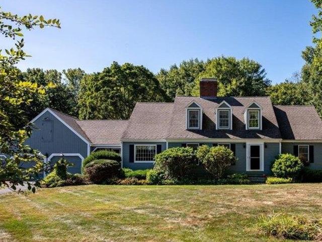 House for sale in Durham, Strafford County