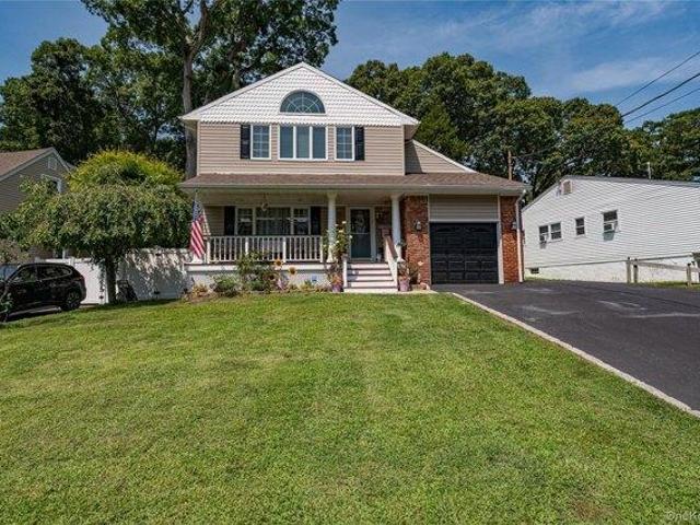 House for sale in Huntington, New York