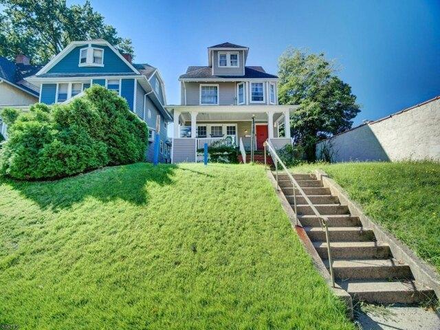 House for sale in East Orange, Essex County