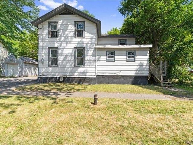 House for sale in Jamesville, New York
