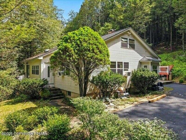 House for sale in Effort, Pennsylvania