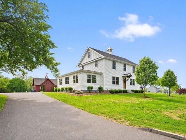 House for sale in Ellington
