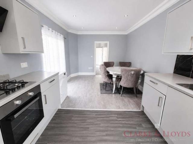 Cottage for sale in Milton, Hamerton