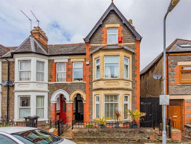Cottage for sale in Plasnewydd, Falcon Lodge