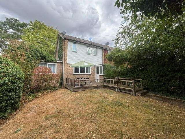 Cottage for sale in Clewer Village, Windsor