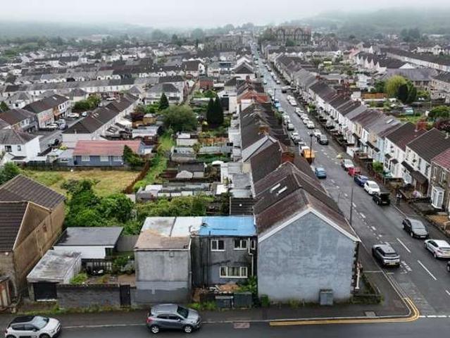 Cottage for sale in Cwmbwrla, Nangreaves