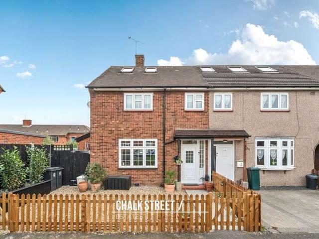 Cottage for sale in Harold Hill, Greater London