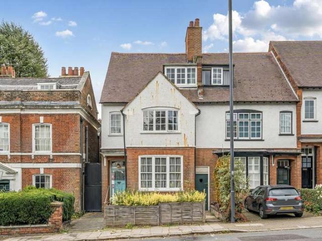 Cottage for sale in Little Stanmore, Greater London