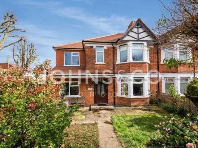House for rent in Brentford End, Greater London