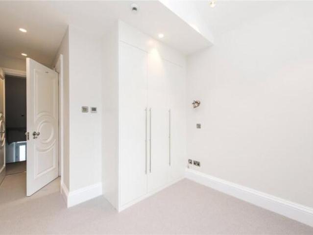 Cottage for rent in Cat Hill