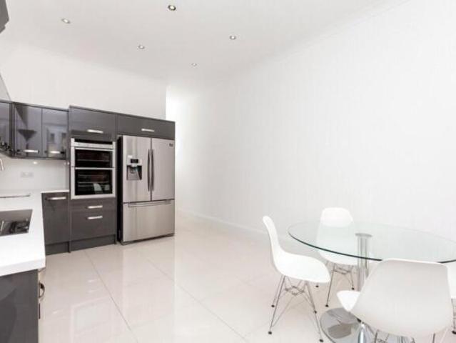 Cottage for rent in Cat Hill
