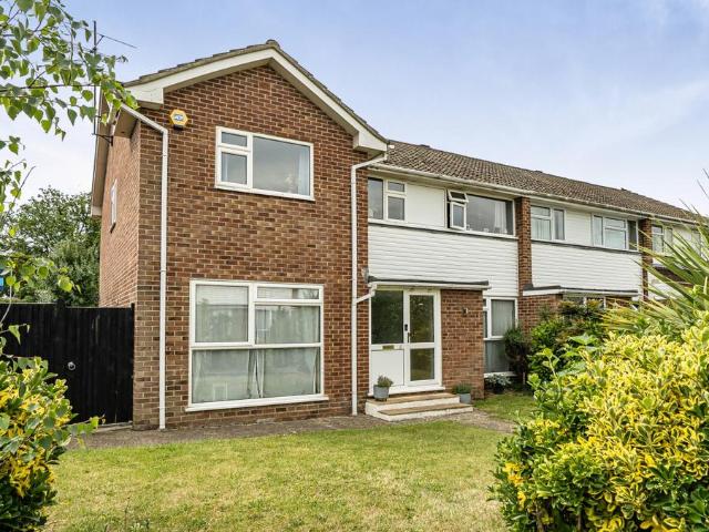 House for sale in Woodley