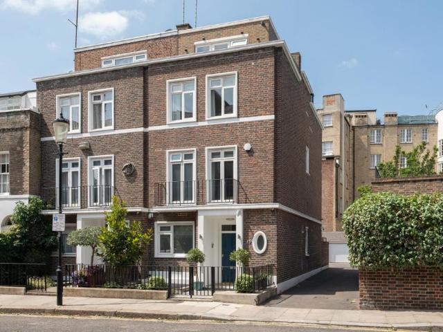 House for sale in Chelsea, Greater London