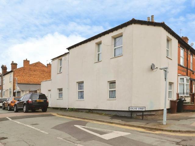 House for sale in Goldthorn Hill, West Midlands