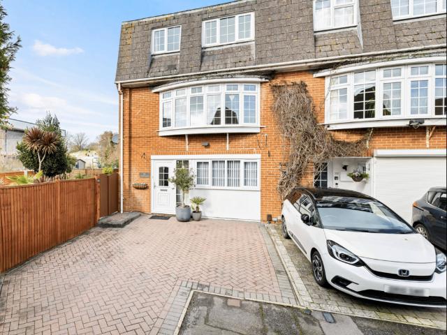 House for sale in Folkestone