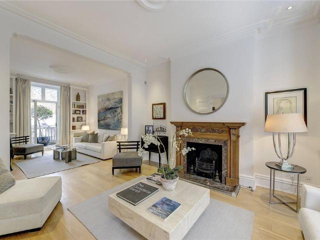 House for sale in Kensington, Greater London
