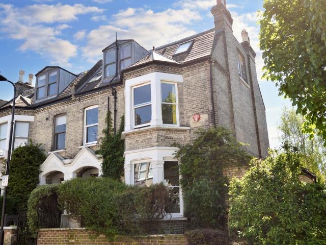 House for sale in Dartmouth Park, Greater London