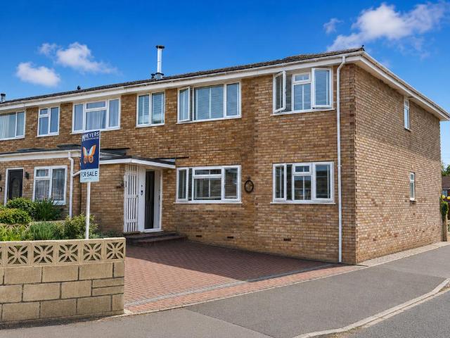 House for sale in Tricketts Cross, Ferndown
