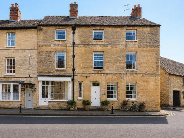 House for sale in Black Bourton, Oxfordshire