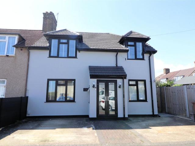 House for sale in Barnehurst, Greater London