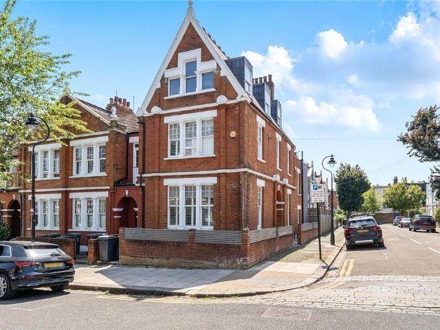 House for sale in Hornsey, Greater London