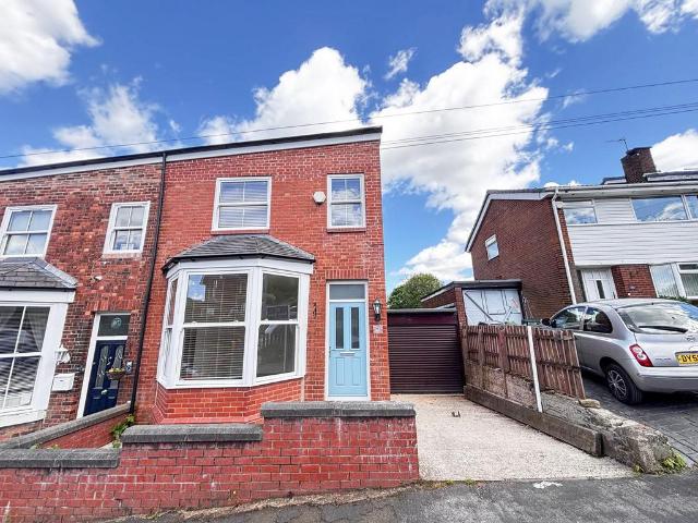 House for sale in Castle Hall, Greenheys