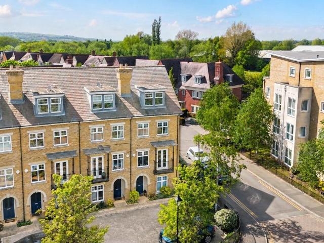 House for sale in The Slade, Oxfordshire