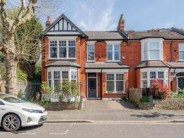 House for sale in Muswell Hill, Greater London